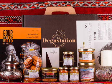 Coffret de spécialités salées et sucrées livré à domicile