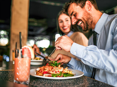 Dinner und kulinarische Highlights für einen Gourmet-Papa