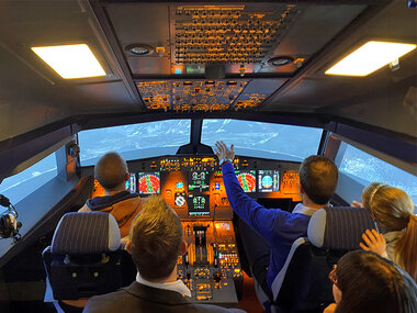 Flylounge Bruxelles : simulateur de vol et popcorn en famille de 4 personnes