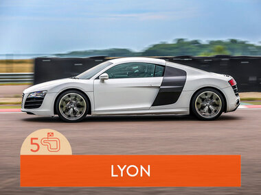 Stage de pilotage : 5 tours sur le circuit de Saint-Laurent-de-Mure en Audi R8 V10