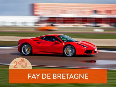 Stage de pilotage : 2 tours sur le circuit de Fay de Bretagne en Ferrari F488 GTB