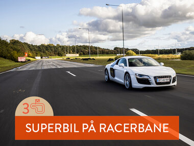 Kør racerbil på bane: 3 omgange i Audi R8