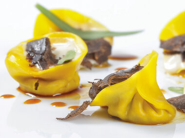 Ricercata cena abruzzese di 4 portate presso il ristorante di tendenza La Bandiera