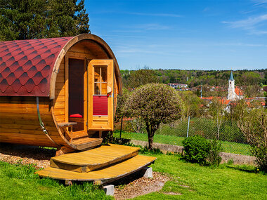 2 Übernachtungen im Campingfass mit Sauna-Zugang in Oberbayern