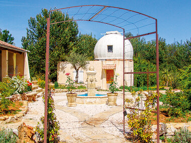 2 jours en hôtel insolite avec observation des étoiles au télescope près de Draguignan