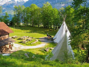 Familienabenteuer mit 2 Übernachtungen im Tipi in Meiringen
