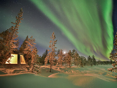 2 magiche notti sotto l'aurora boreale svedese con attività per 2 persone