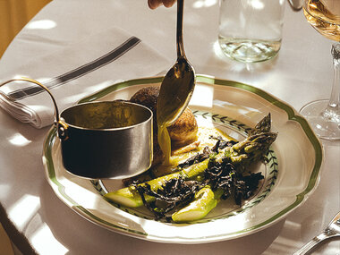 4-retters middag med vinmenu hos Restaurant Gabrielle for 2