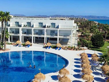 Hotel Cabogata Jardín 4*, Almería: 1 noche con spa y vistas al mar