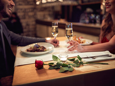 Dîner romantique à 3 plats avec coupe de champagne