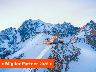 Pranzo gourmet sulle Alpi con Skyway Monte Bianco e Ingresso all'Infinity Room