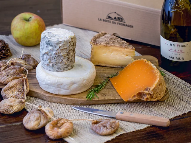 Box fromage fermier et vin à déguster chez soi – Dakotabox