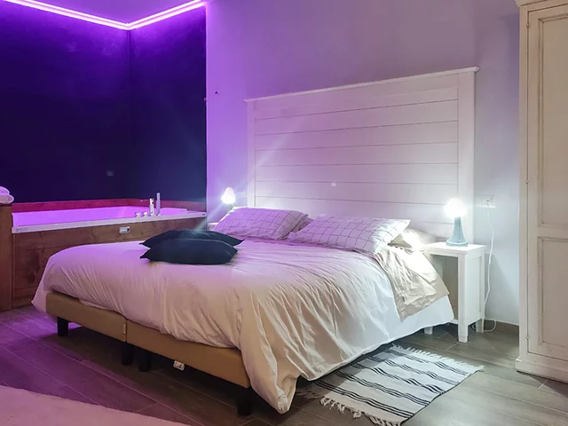 LED lights bedroom  Idee foto instagram, Fotografia notte, Foto di coppie