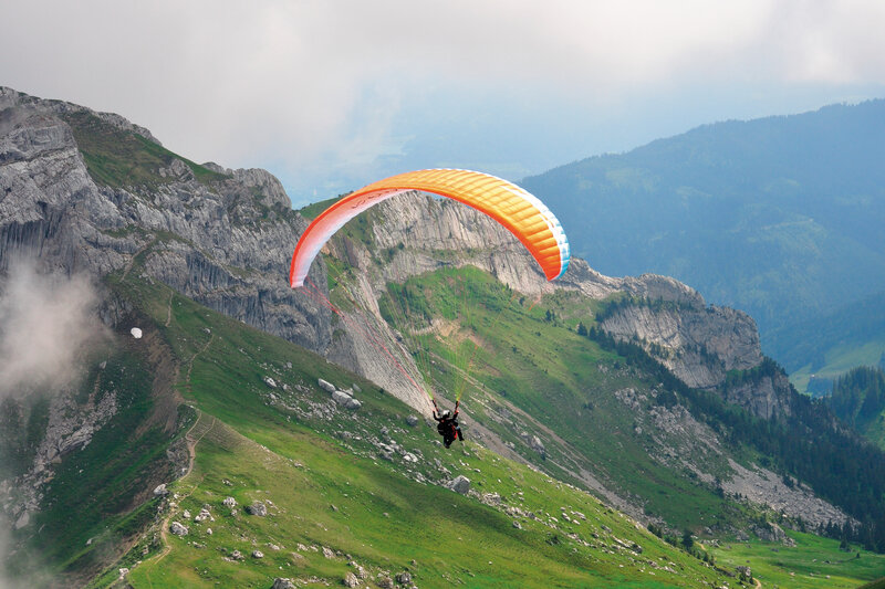 Caja Regalo hombre mujer pareja idea de regalo parapente 5500 actividades de aventura como conducci/ón en Ferrari buceo y autogiro SMARTBOX Pura Aventura