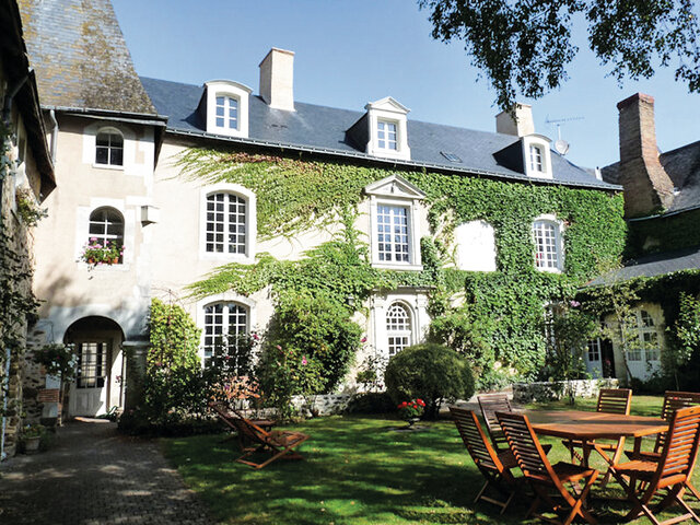 La Maison Du Roi Rene Joyeux Anniversaire Exception Multi Themes La Maison Du Roi Rene Joyeux Anniversaire Exception Multi Themes