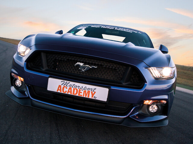 Ford Mustang Joyeux Anniversaire Multi Themes Ford Mustang Joyeux Anniversaire Multi Themes
