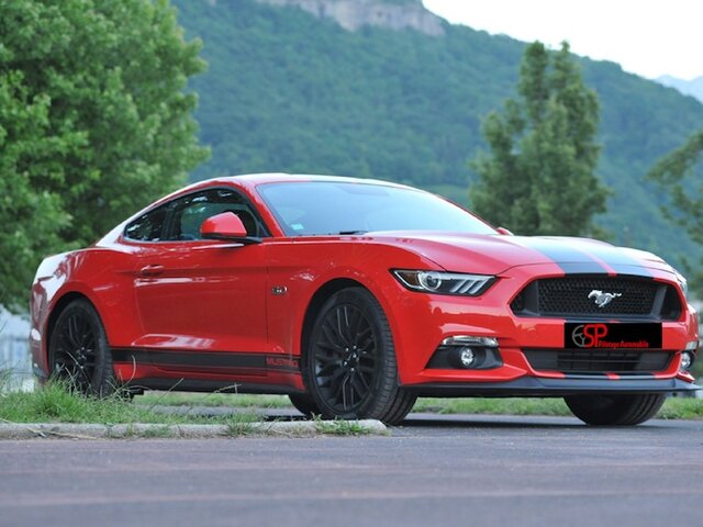 Ford Mustang V8 Joyeux Anniversaire Privilege Multi Themes Ford Mustang V8 Joyeux Anniversaire Privilege Multi Themes